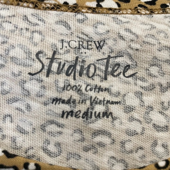 J.Crew Studio Tee Casual Crew Neck Top Cotton Leopard Print Shirt Short Sleeve M - Picture 9 of 9